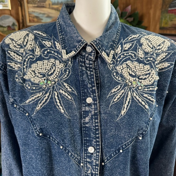 Vintage Denim Button-Up Shirt with Embroidery and Beaded Flowers - Picture 4 of 8